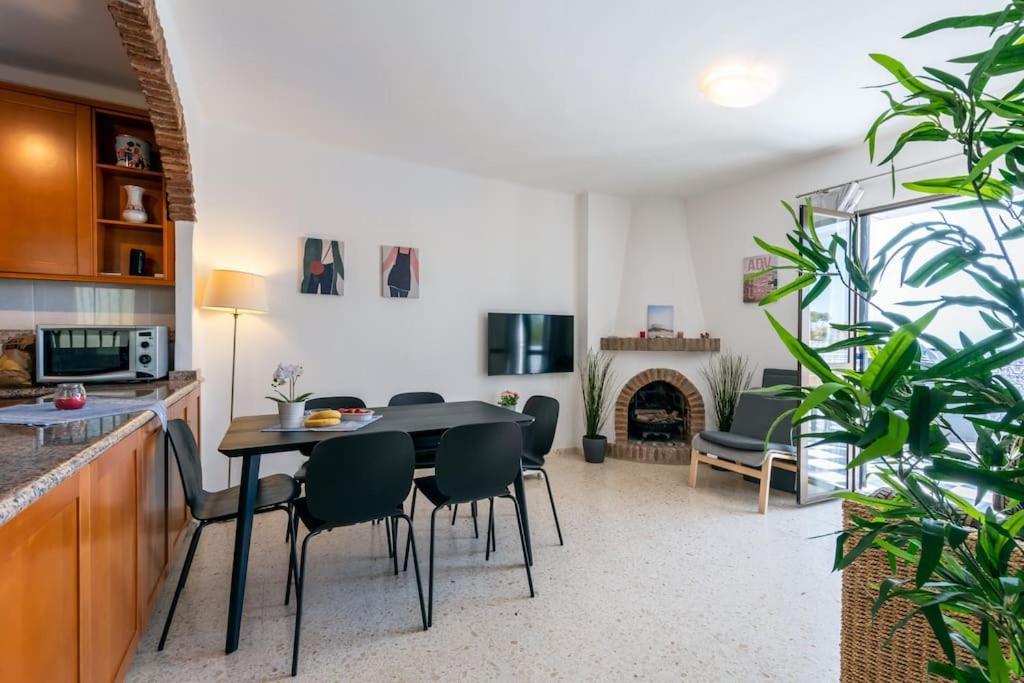 Oasis 16 Lejlighed Nerja Eksteriør billede